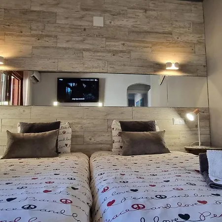 Apartamento Main Avenue Albufeira, Walk To Beach, Old Town, Shooping, Location Albufeira