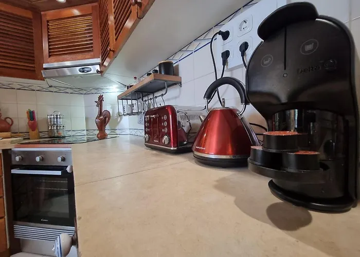 Main Avenue Albufeira, Walk To Beach, Old Town, Shooping, Location Lägenhet *