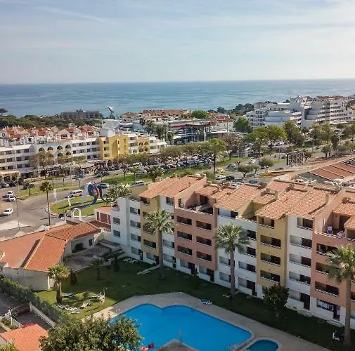 Main Avenue Albufeira, Walk To Beach, Old Town, Shooping, Location Albufeira