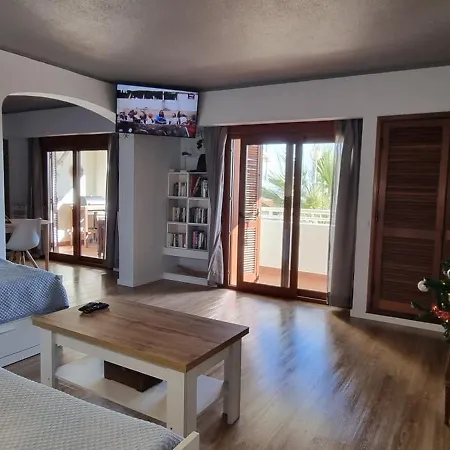 Main Avenue Albufeira, Walk To Beach, Old Town, Shooping, Location * Albufeira
