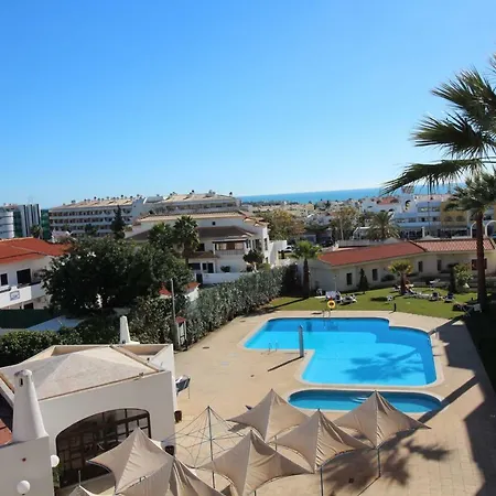Main Avenue Albufeira, Walk To Beach, Old Town, Shooping, Location