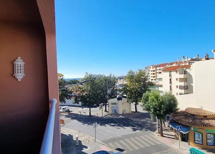 Main Avenue Albufeira, Walk To Beach, Old Town, Shooping, Location Lejlighed *