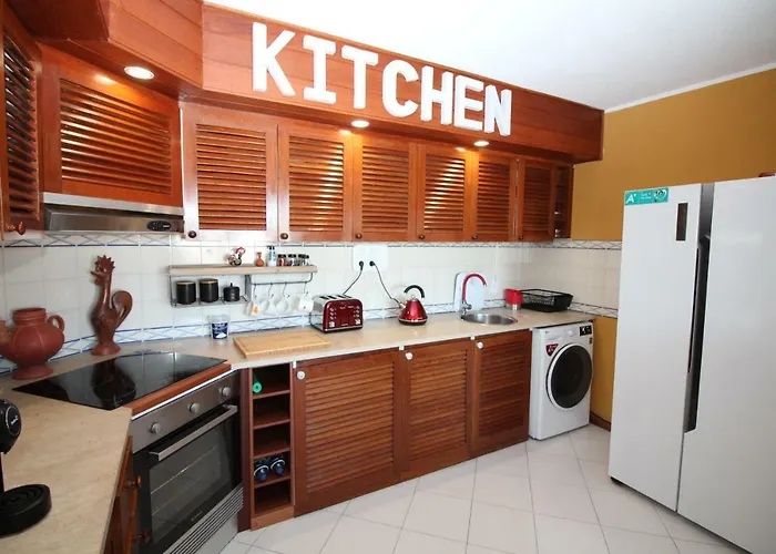 דירה Main Avenue Albufeira, Walk To Beach, Old Town, Shooping, Location