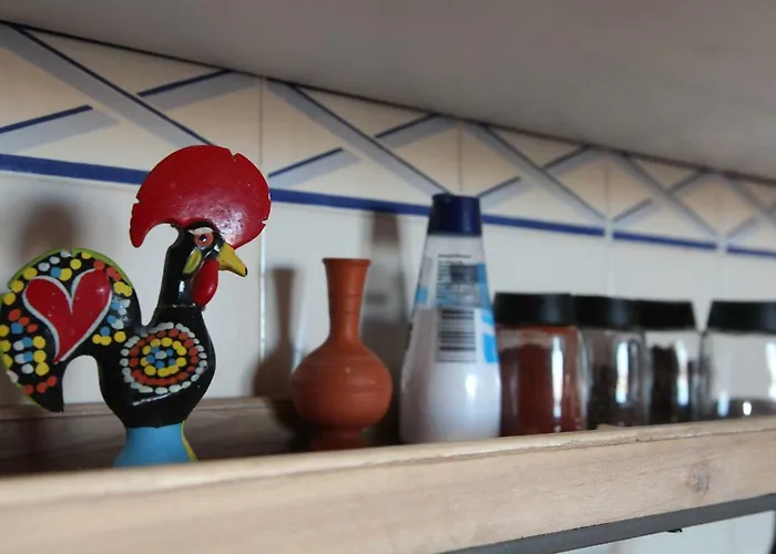 Main Avenue Albufeira, Walk To Beach, Old Town, Shooping, Location *