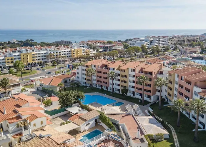Appartamento Main Avenue Albufeira, Walk To Beach, Old Town, Shooping, Location Albufeira