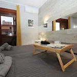 Appartement Main Avenue Albufeira, Walk To Beach, Old Town, Shooping, Location *